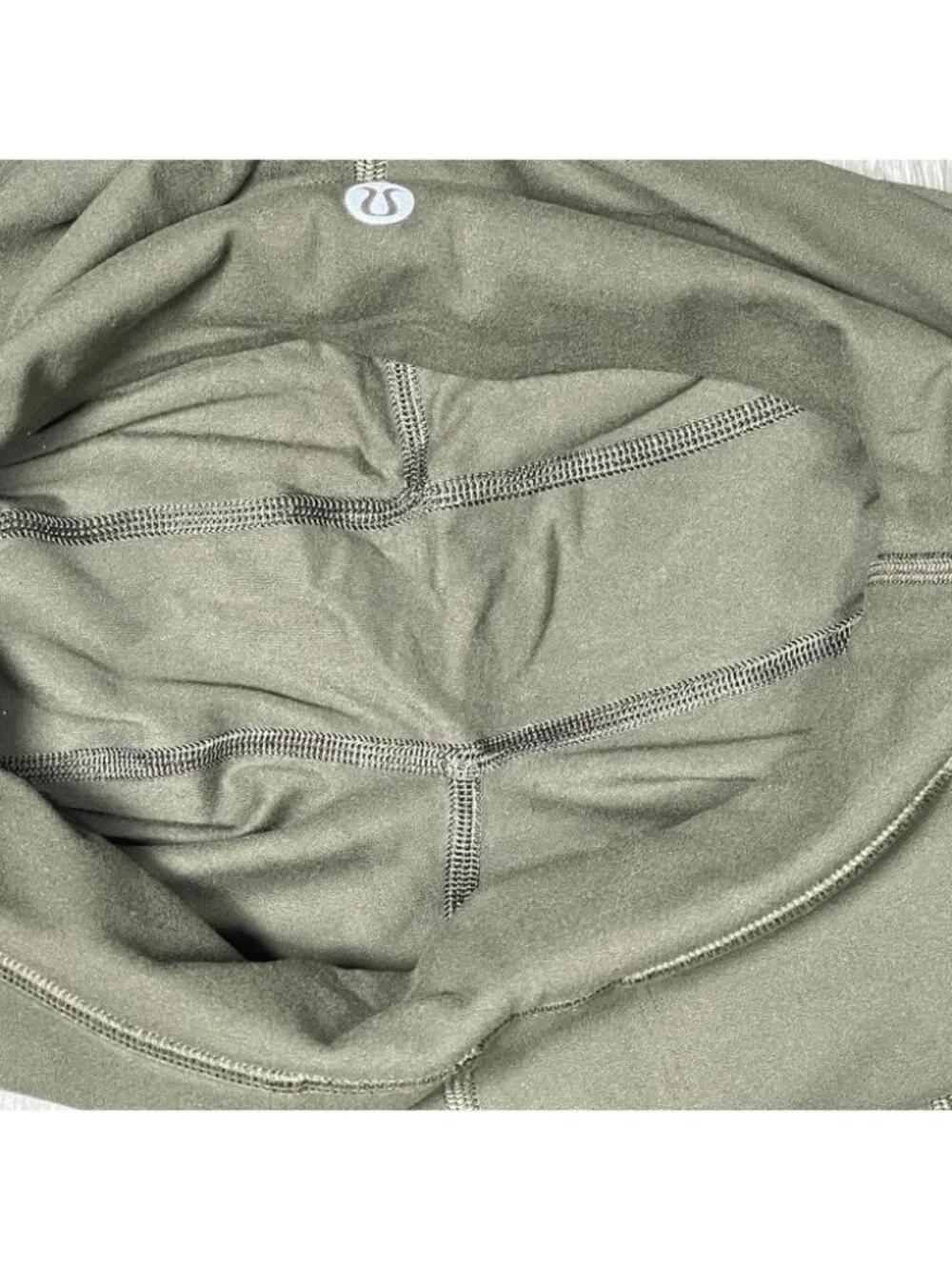 Lululemon Green Align High Rise Cropped Jogger Pants - Women Size 2